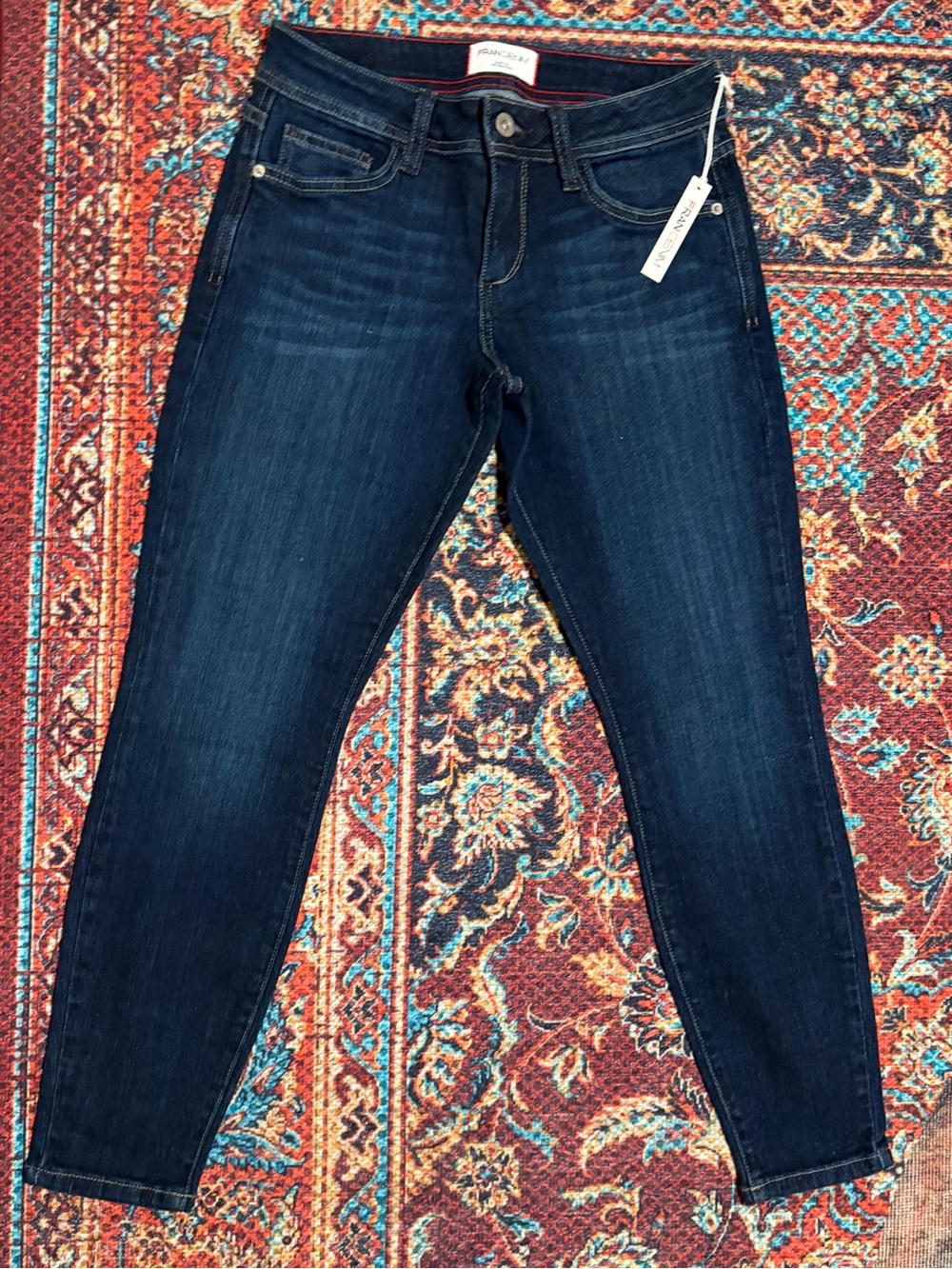 NWT Fran Denim “Kay” Athletic Jeans Size 27
